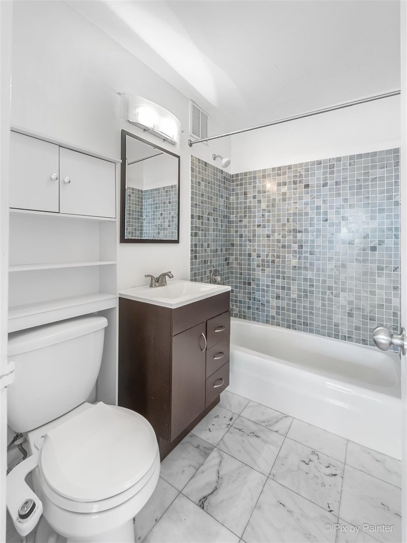 655 West Irving Park Road, Unit 1001 Chicago, IL 60613 - Photo 18 of 26