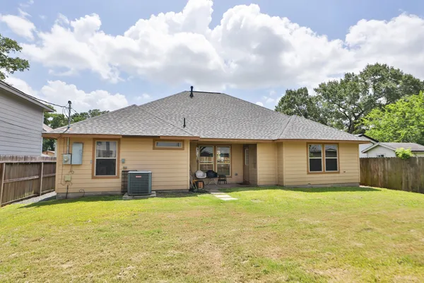 $2,175 | 6615 Goldspier Street, Houston, TX 77091