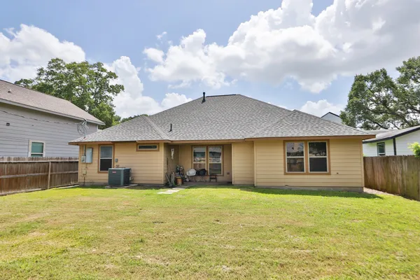 $2,175 | 6615 Goldspier Street, Houston, TX 77091