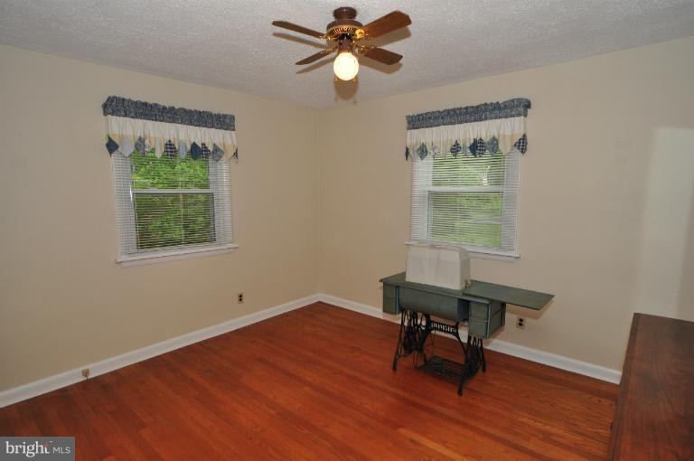 5017 Columbia Road Annandale, VA 22003 - Photo 18 of 24 Bedroom