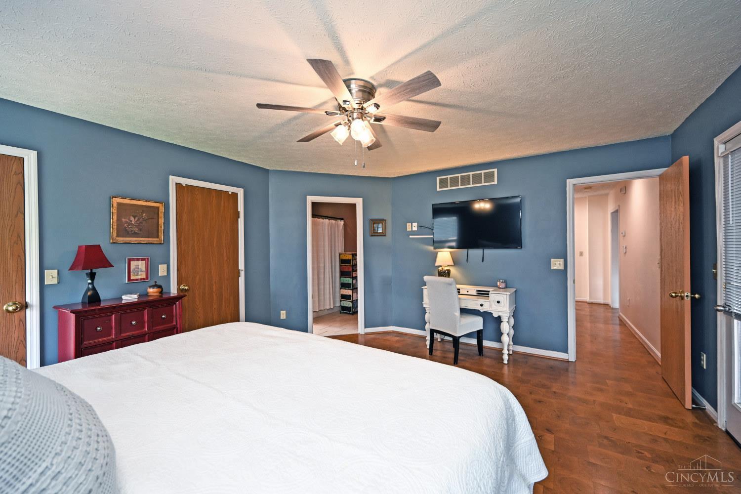 590 Rentz Place Cincinnati, OH 45238 - Photo 10 of 38