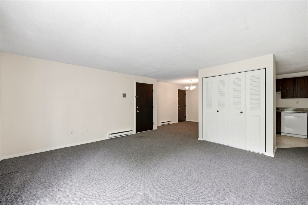 80 Damon Road, Unit 2303 Northampton, MA 01060 - Photo 7 of 23