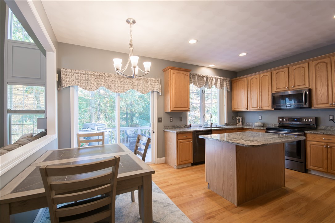 371 Sleepy Hollow Farm Road Warwick, RI 02886 - Photo 2 of 39 Gallery Image 2