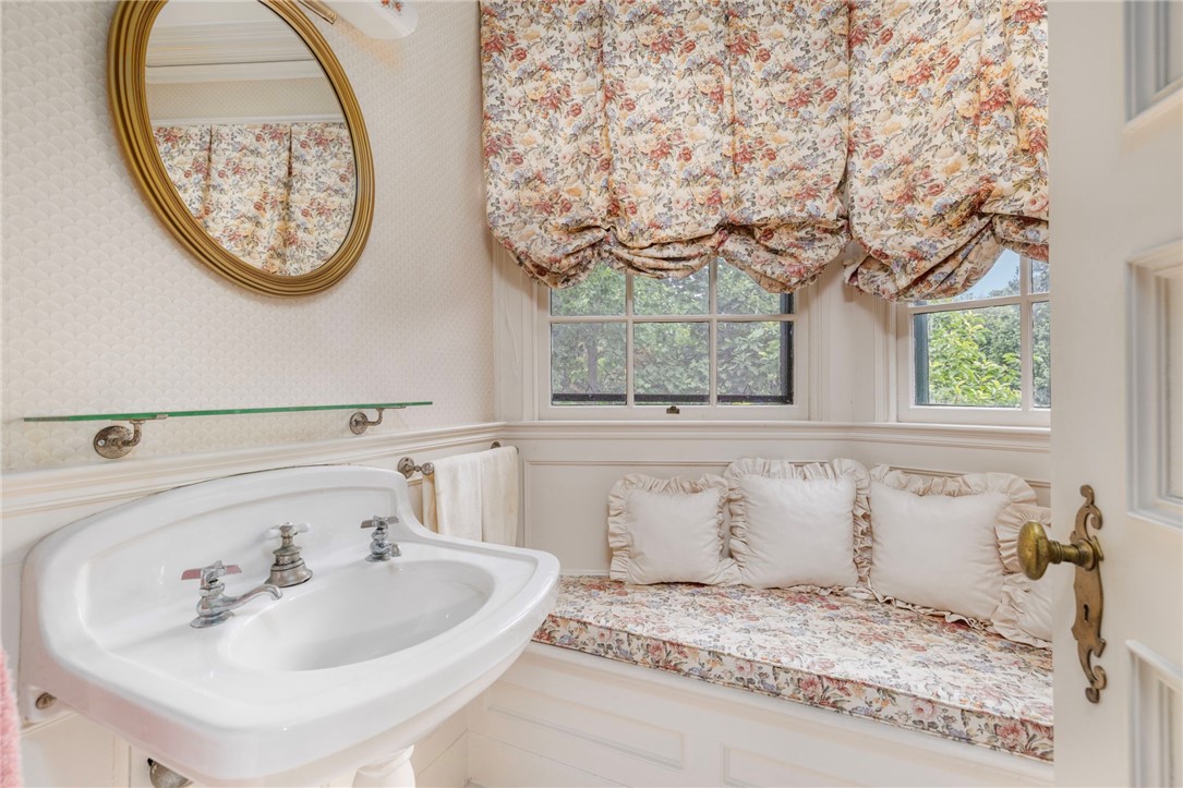 360 Rumstick Road Barrington, RI 02806 - Photo 34 of 50 Gallery Image 34