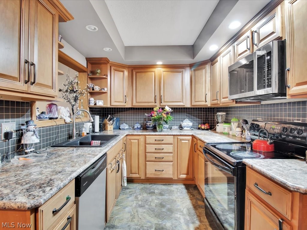 10166 Dewhurst Road Elyria, OH 44035 - Photo 10 of 18 Gallery Image 10
