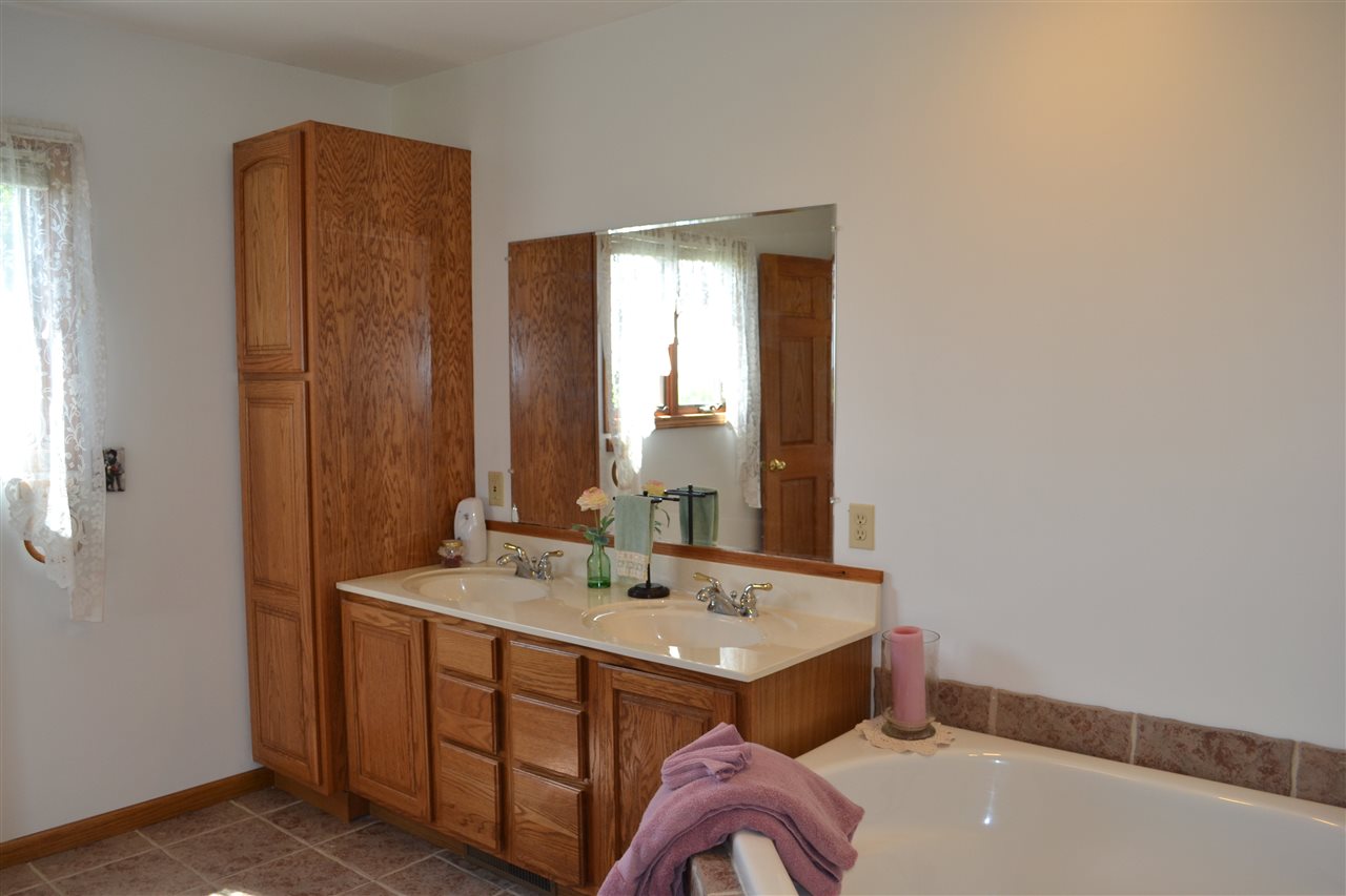 6840 South Summerton Road Shepherd, MI 48883 - Photo 24 of 44 1836471-23.JPG