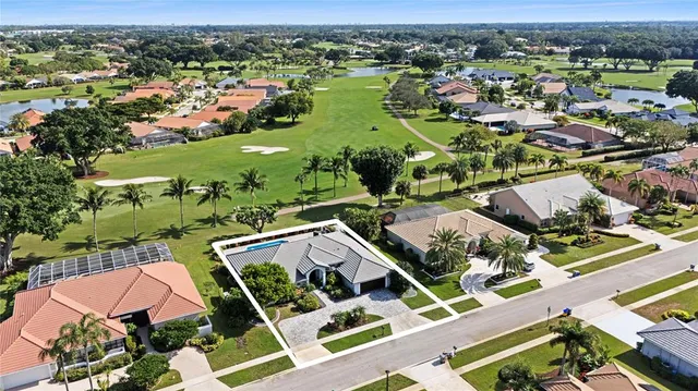 $1,085,000 | 11043 Boca Woods Lane, Boca Raton, FL 33428