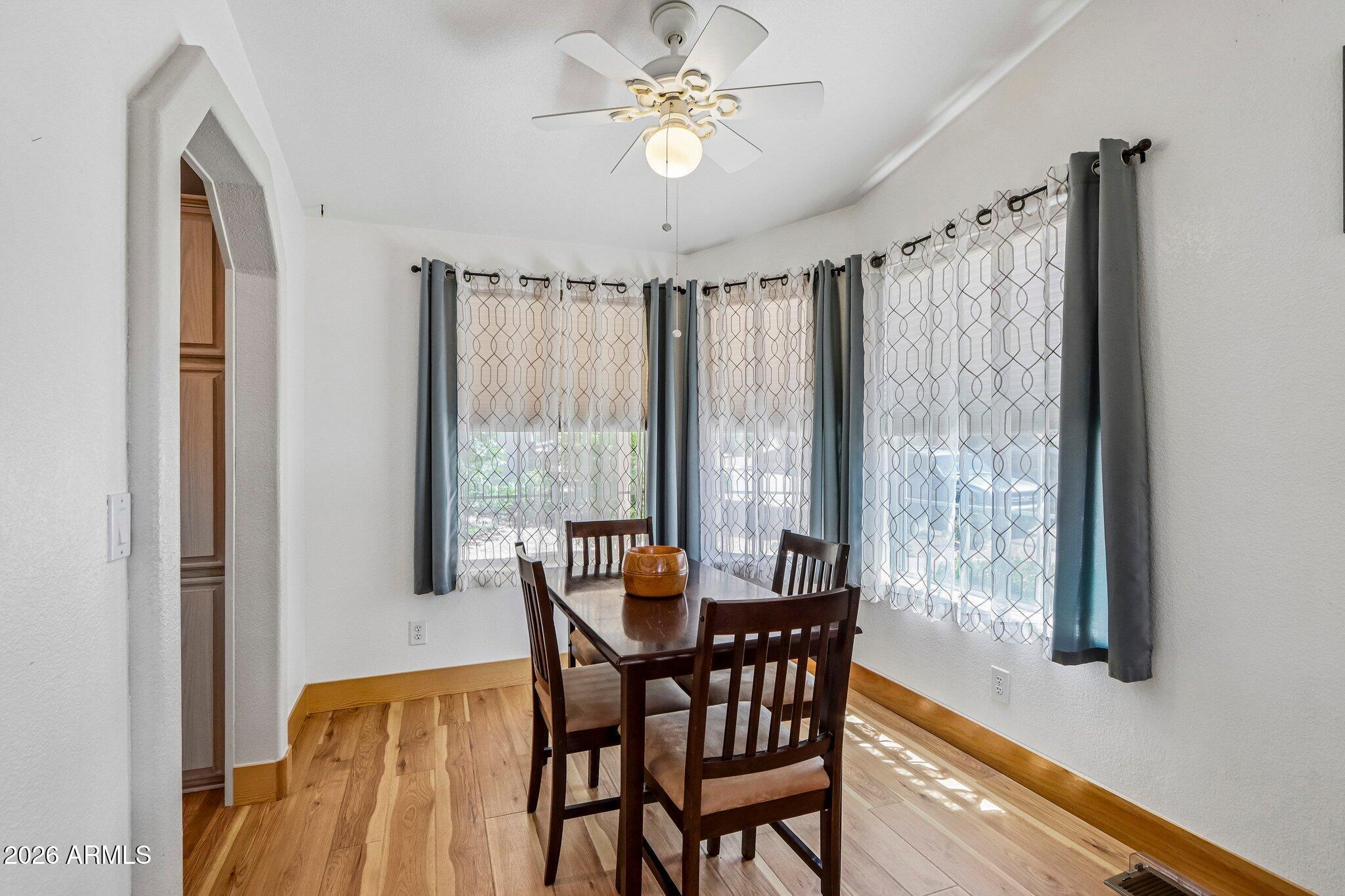 114 South Pinecrest Road Payson, AZ 85541 - Photo 9 of 40 a dining room with furniture and window
