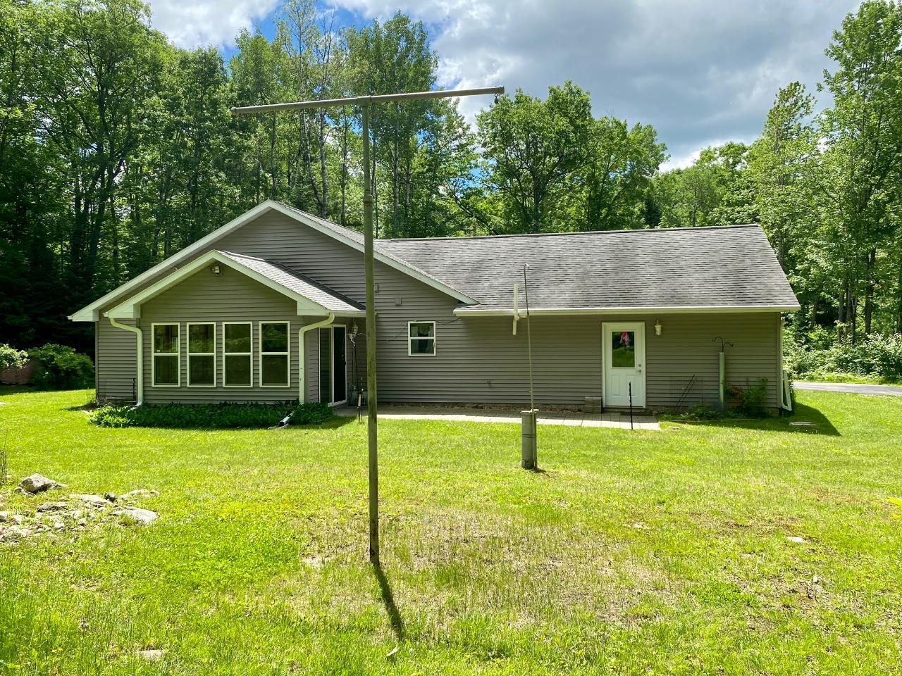 4588 Shore Dr Drive Rhinelander, WI 54501 - Photo 3 of 30 Gallery Image 3