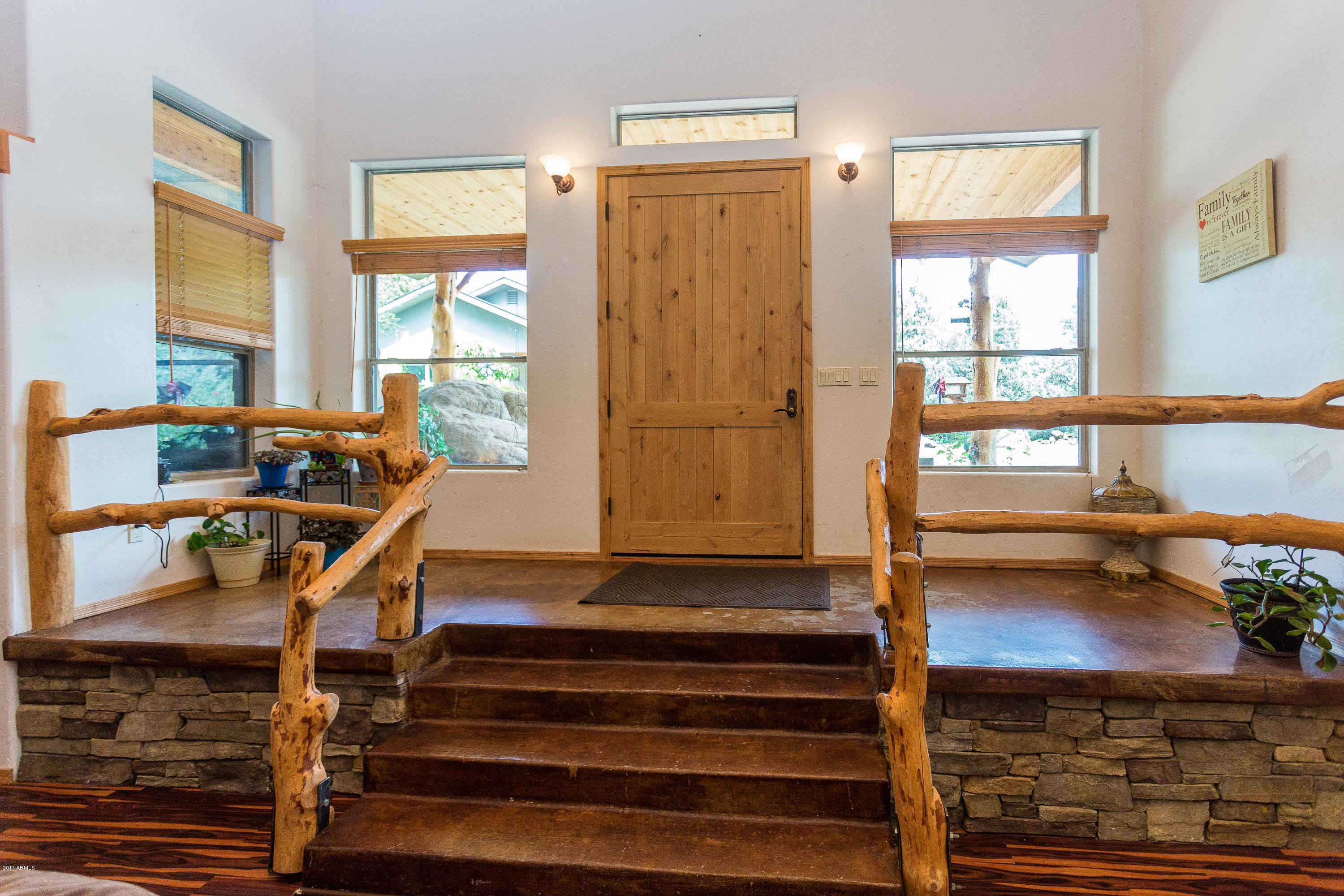 1550 Meadowridge Road Prescott, AZ 86305 - Photo 6 of 41 006_Foyer