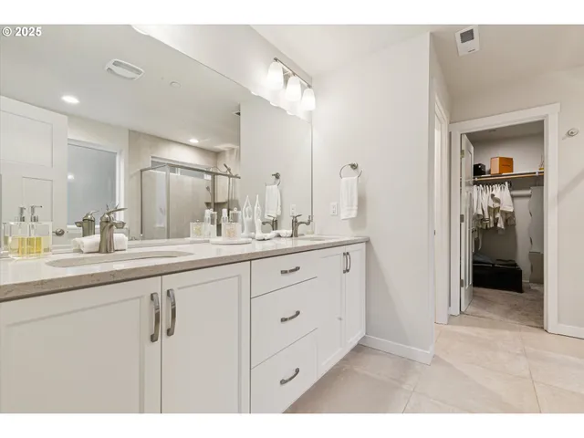 $805,000 | 8549 Southwest 176th Avenue, Beaverton, OR 97007