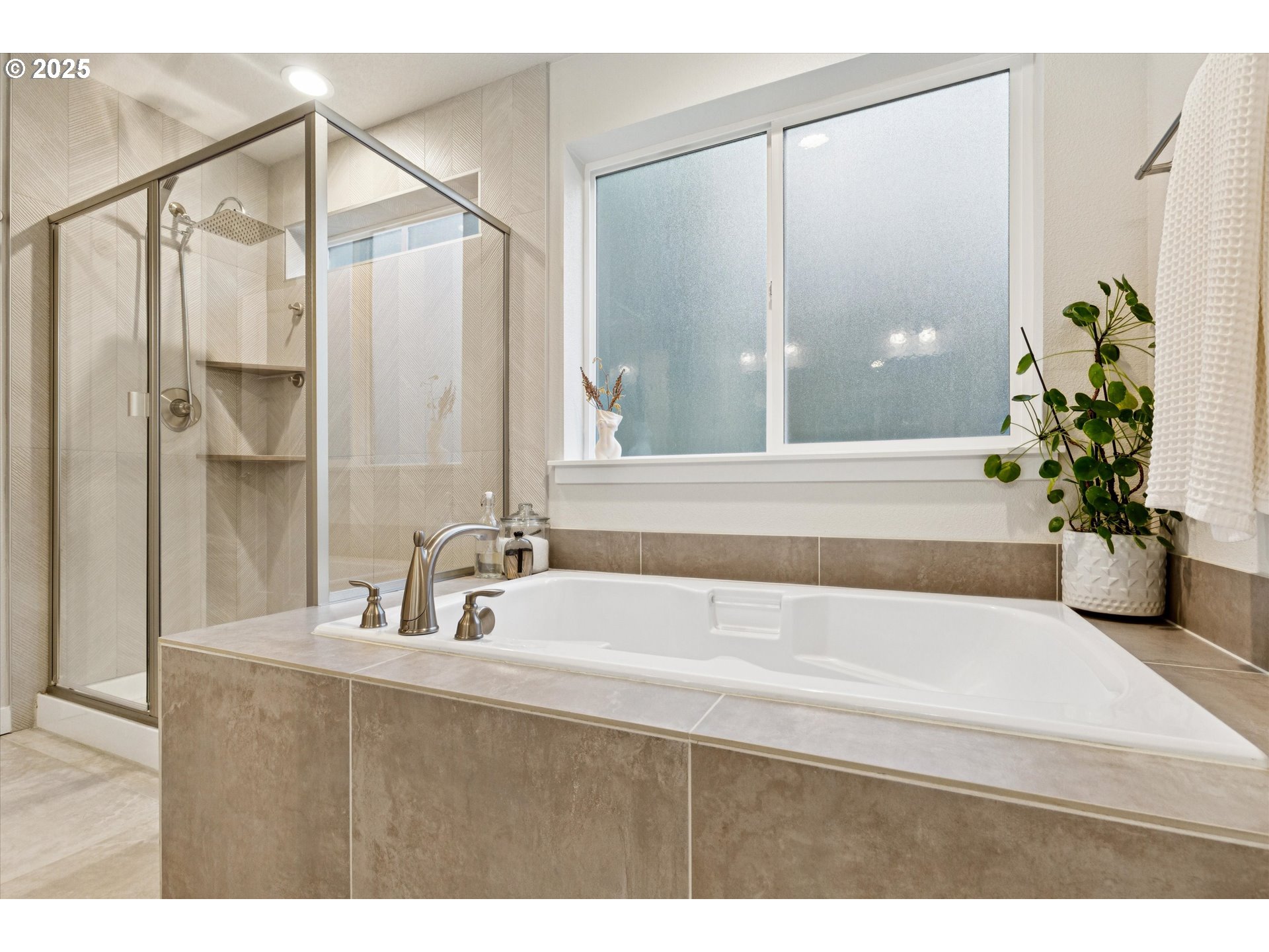 8549 Southwest 176th Avenue Beaverton, OR 97007 - Photo 18 of 34 Bedroom, Owner's Suite