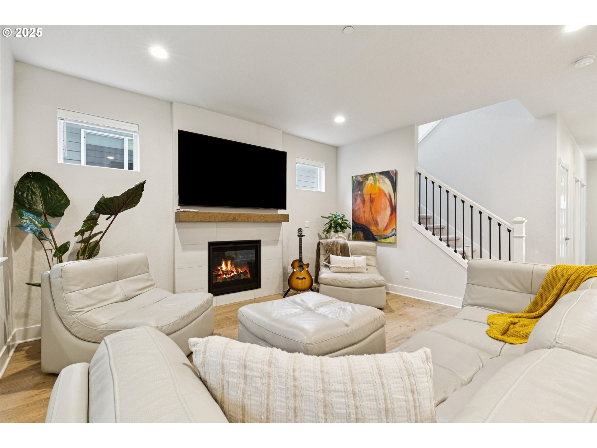 8549 Southwest 176th Avenue Beaverton, OR 97007 - Photo 7 of 34 Living Room