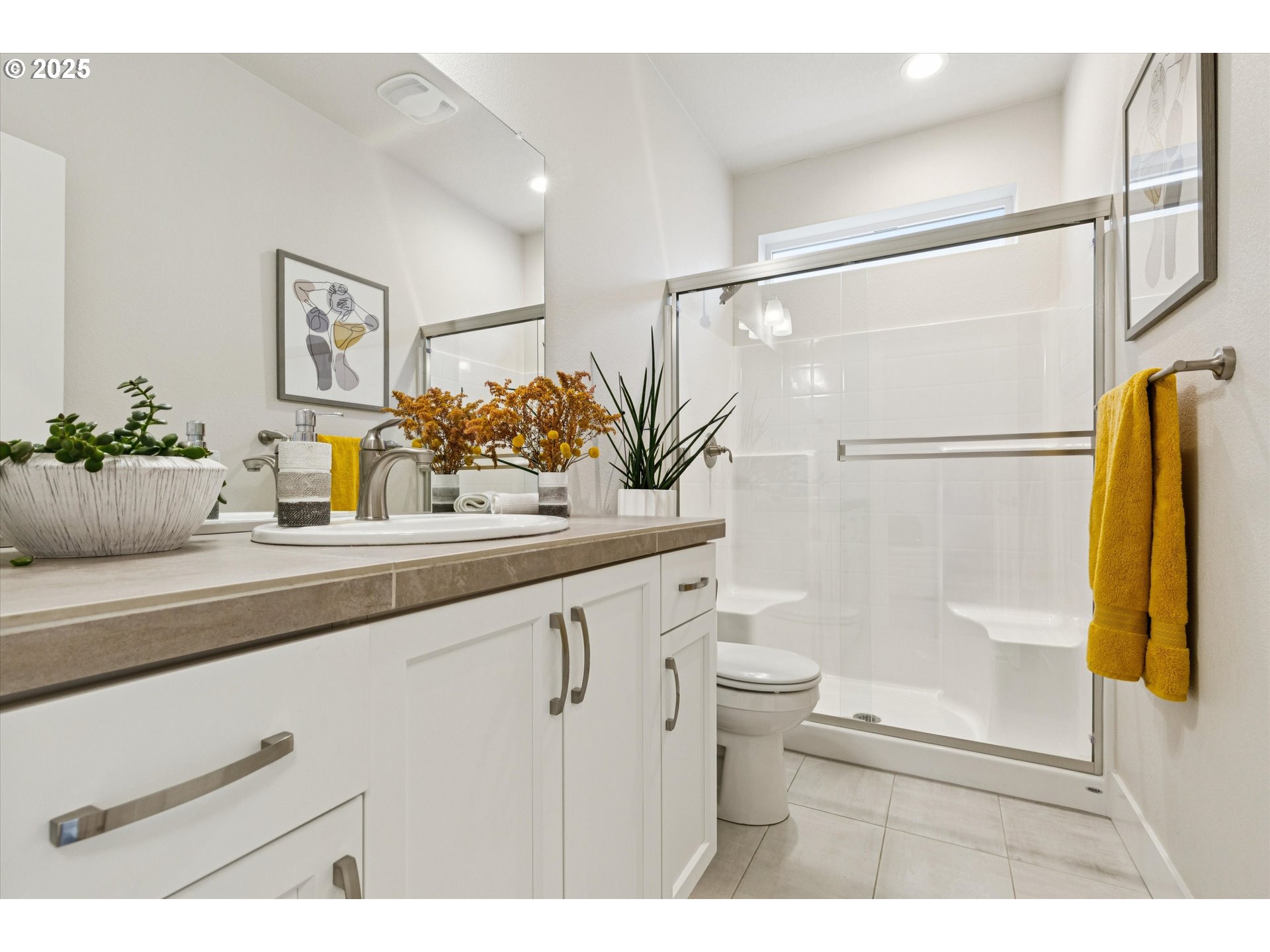 8549 Southwest 176th Avenue Beaverton, OR 97007 - Photo 9 of 34 Great Room