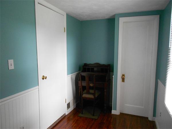 21 Phillips Avenue Springfield, MA 01119 - Photo 9 of 15