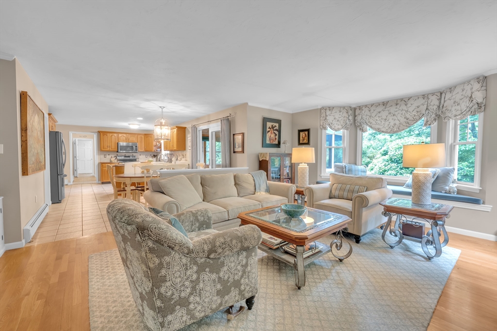 121 Merriam Road Grafton, MA 01519 - Photo 8 of 42 Gallery Image 8