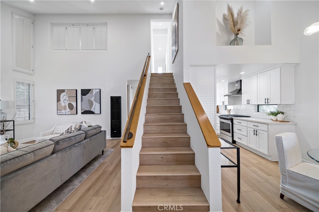 116 Coronado Avenue Long Beach, CA 90803 - Photo 6 of 32