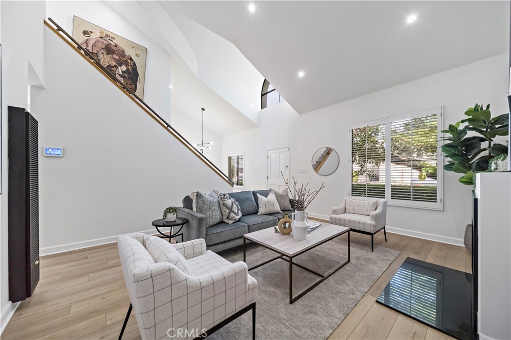 116 Coronado Avenue Long Beach, CA 90803 - Photo 7 of 32