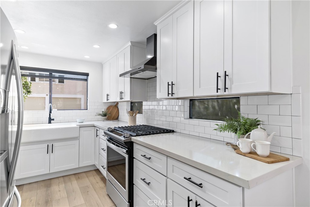 116 Coronado Avenue Long Beach, CA 90803 - Photo 8 of 32