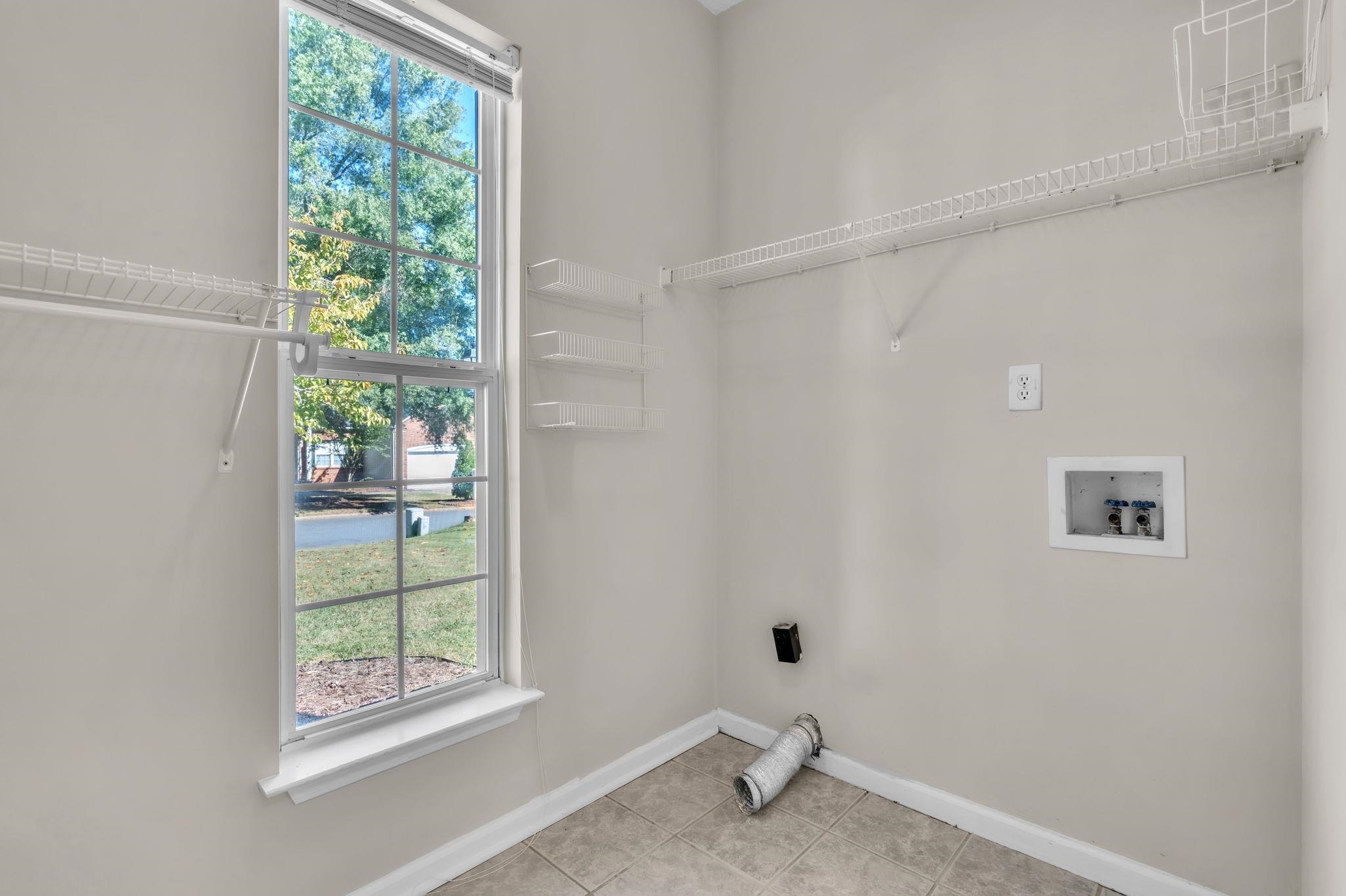 218 Windsong Way Moore, SC 29369 - Photo 8 of 19 Walk-in Laundry Room