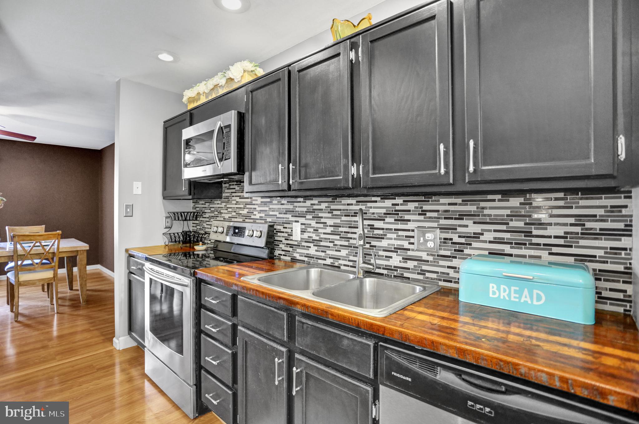 12 Pine Woods Court Reading, PA 19607 - Photo 6 of 20