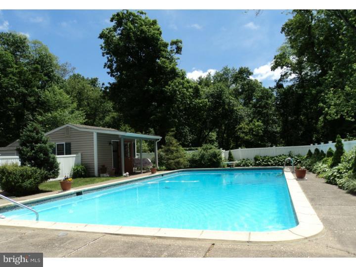 6670 Upper York Road New Hope, PA 18938 - Photo 22 of 25 Pool