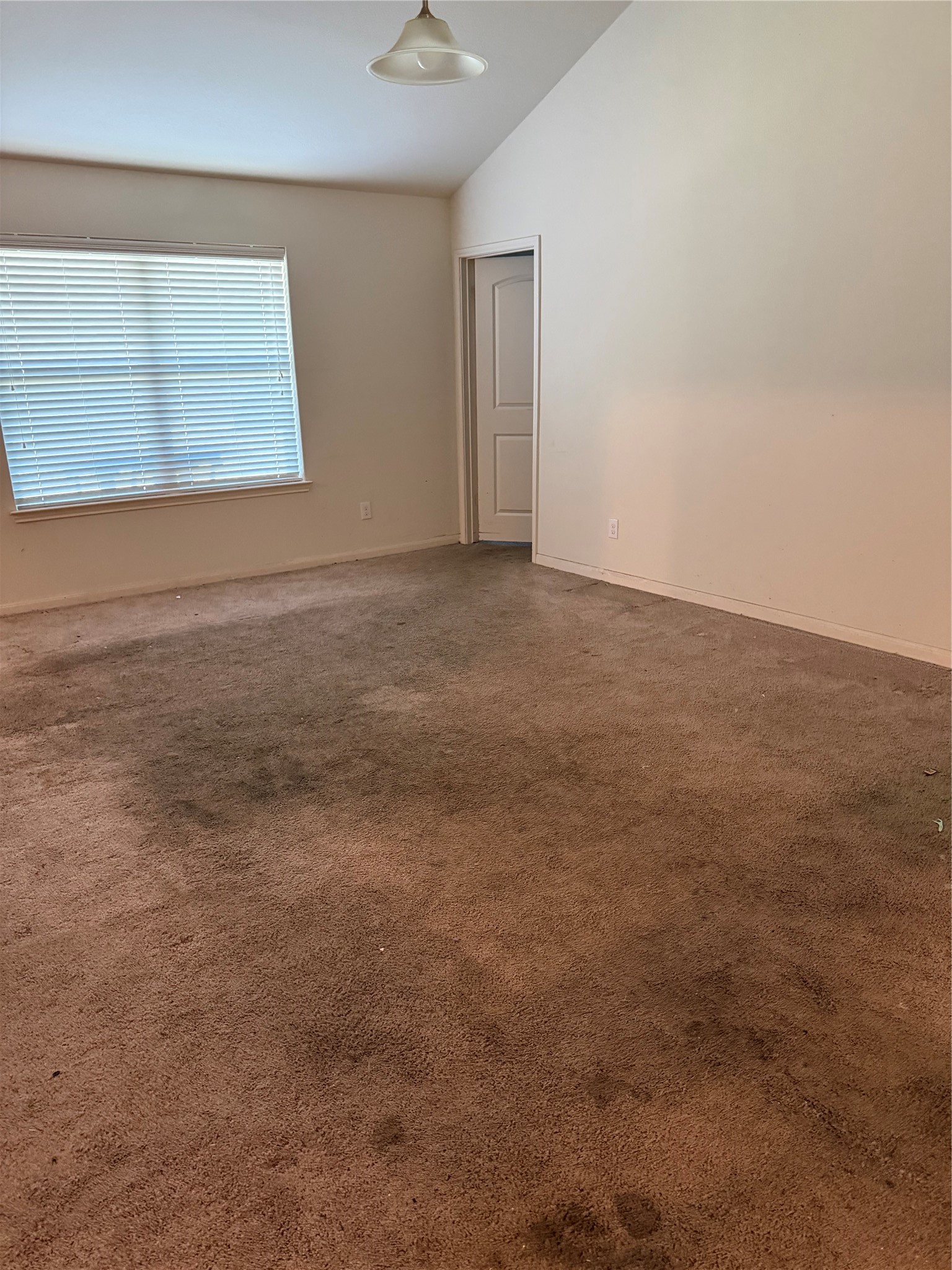 1131 Diamond Drape Drive Rosharon, TX 77583 - Photo 5 of 8 Living Room
