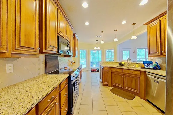 $475,000 | 687 Mallard Pointe, Douglas, GA 31535