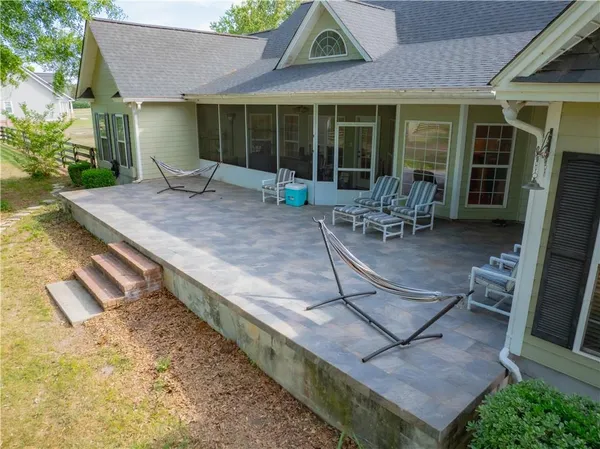 $475,000 | 687 Mallard Pointe, Douglas, GA 31535