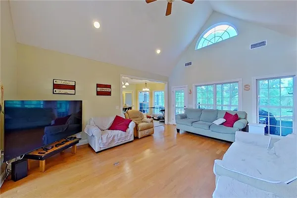 $475,000 | 687 Mallard Pointe, Douglas, GA 31535