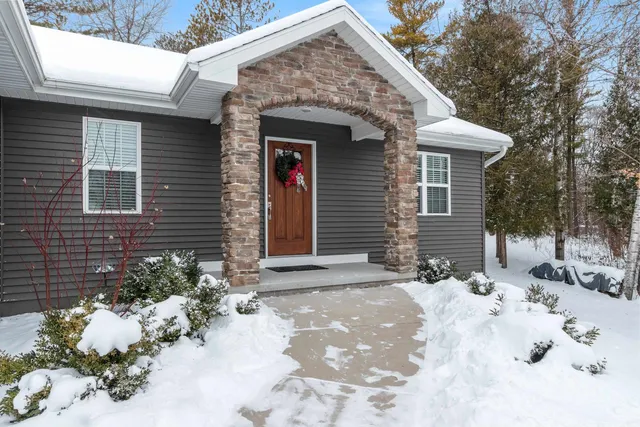 $524,900 | 4533 Valhalla Road, New Franken, WI 54229