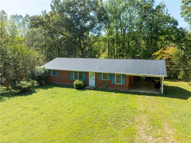 $260,000 | 111 Linville Lane, Winston-Salem, NC 27107