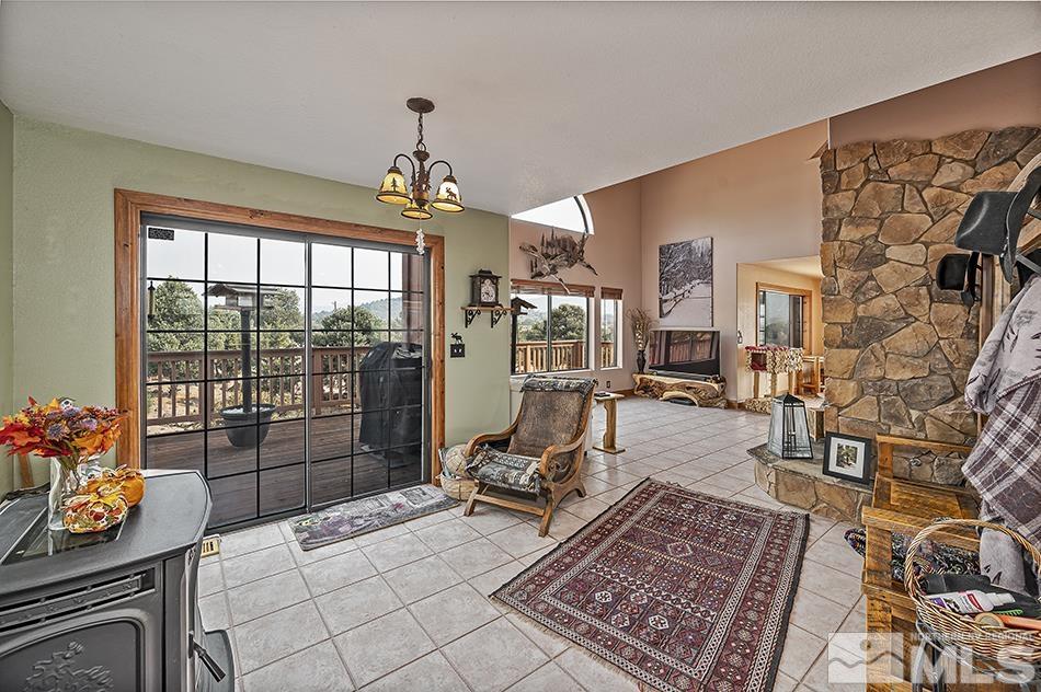 4090 Whiskey Flat Road Reno, NV 89521 - Photo 10 of 29 a living room with furniture
