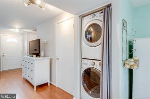 17 Devon Court Sterling, VA 20165 - Photo 6 of 30 a view of a hallway with washer and dryer