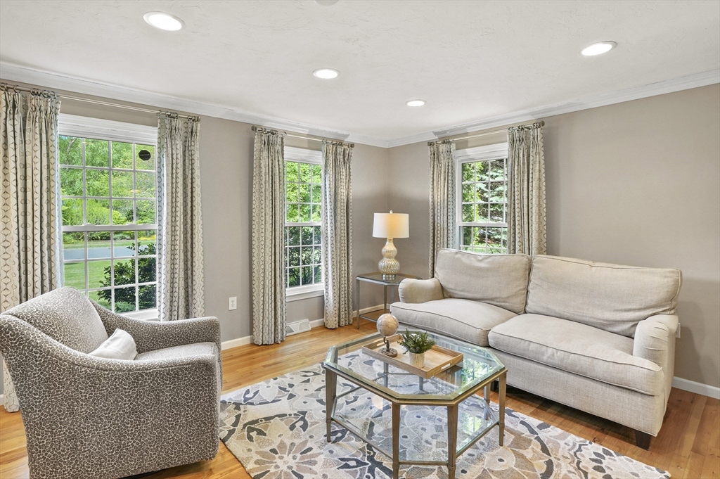 2 Quail Hollow Westborough, MA 01581 - Photo 3 of 40 Gallery Image 3