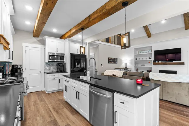 $747,500 | 9124 White Ash Drive, Ooltewah, TN 37363