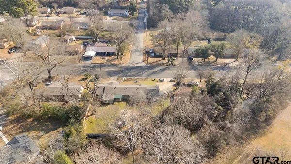$279,900 | 300 North Parkdale Drive, Tyler, TX 75702