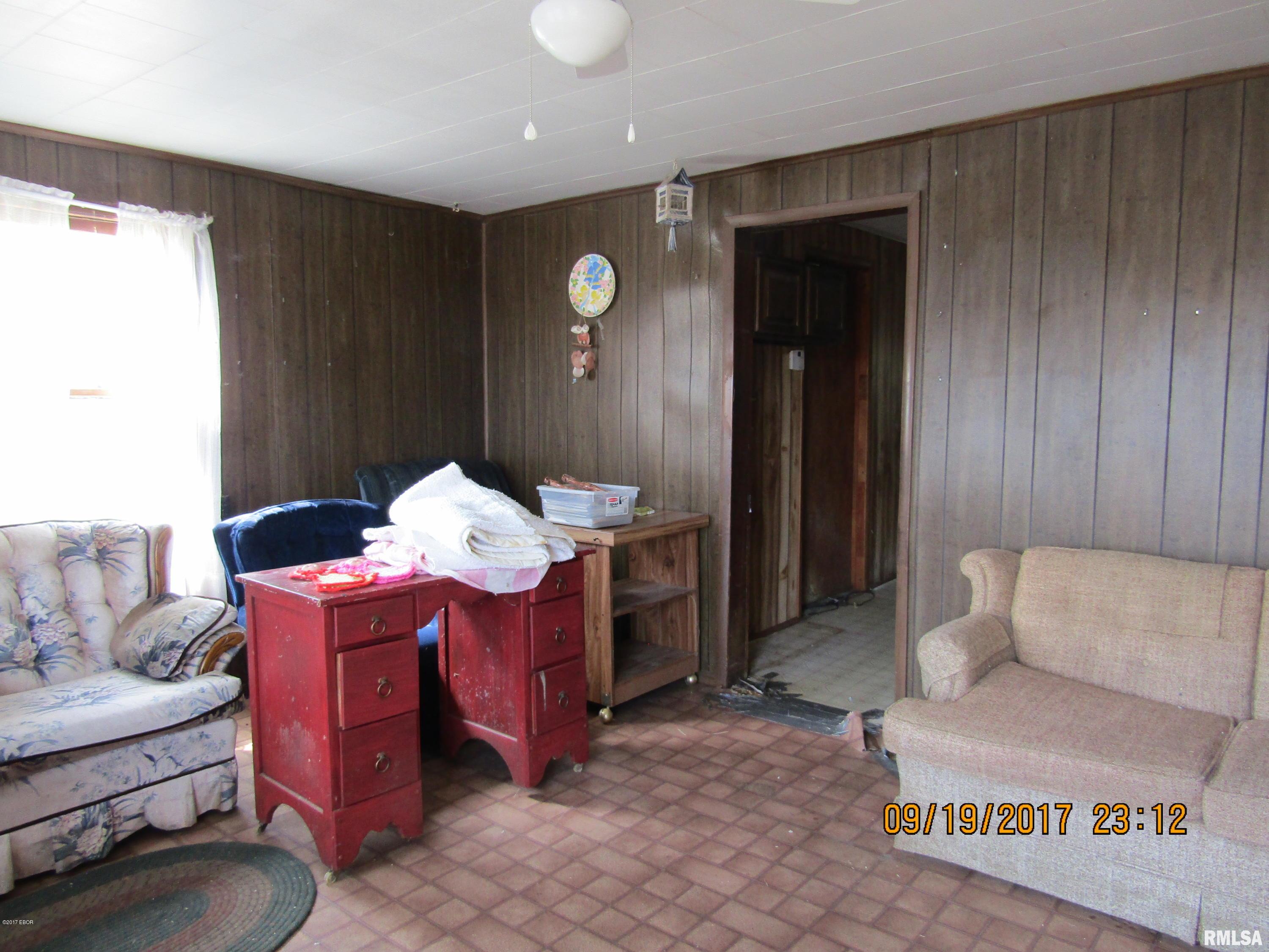 3331 Norton Road Sandoval, IL 62882 - Photo 8 of 15