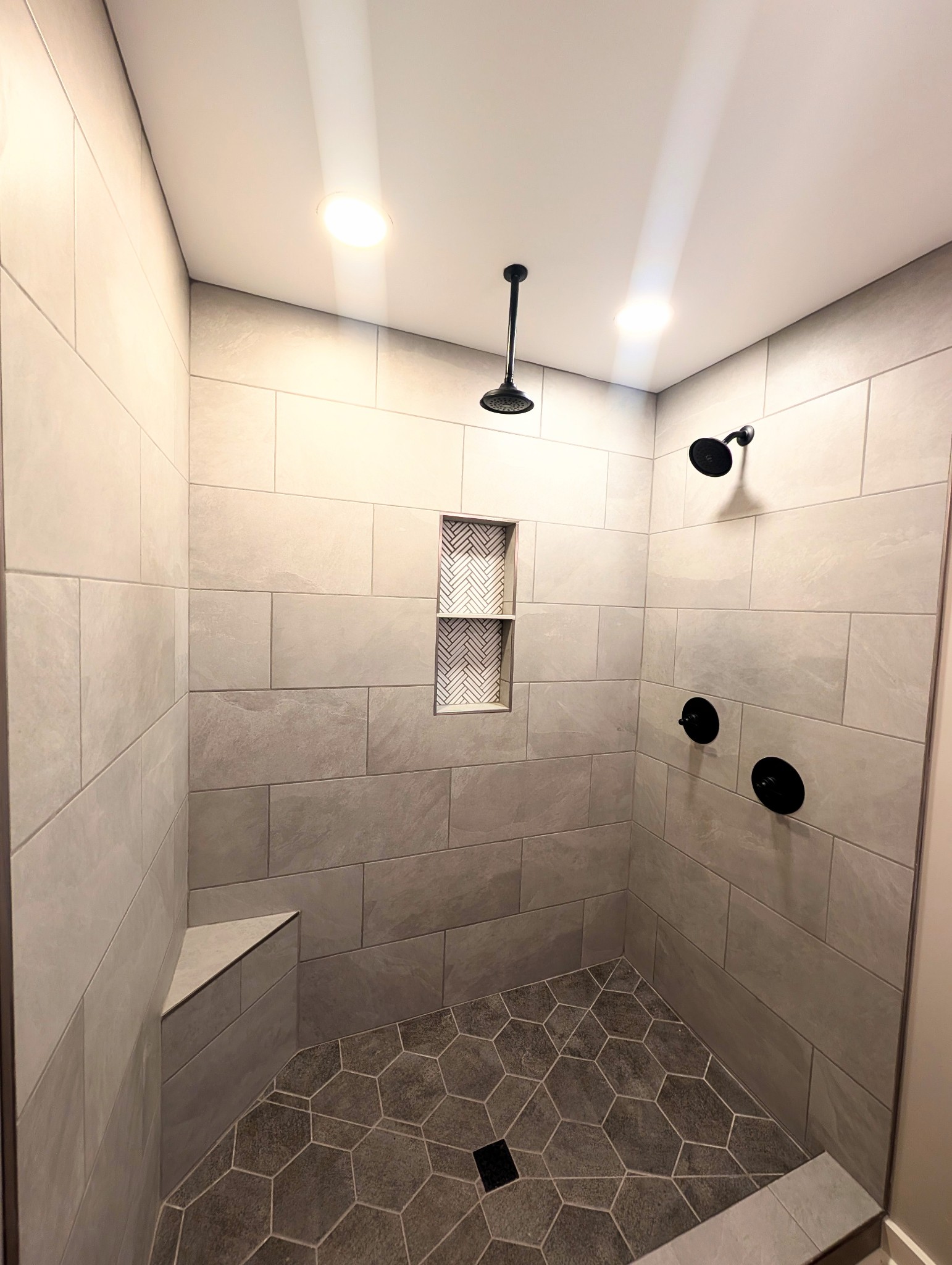 1080 Bybee Branch Road McMinnville, TN 37110 - Photo 14 of 36 a bathroom with a shower