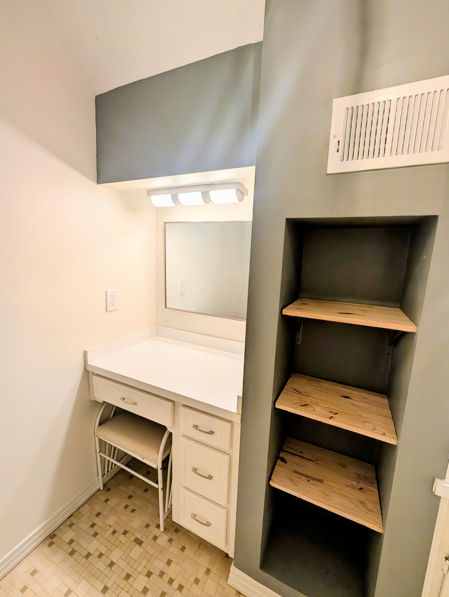 1080 Bybee Branch Road McMinnville, TN 37110 - Photo 21 of 36 a bedroom with a bed and a dresser