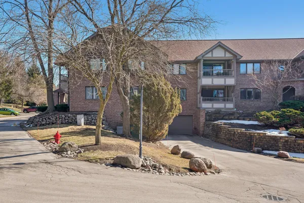 $220,000 | 6565 North Green Bay Avenue, Unit 211, Glendale, WI 53209