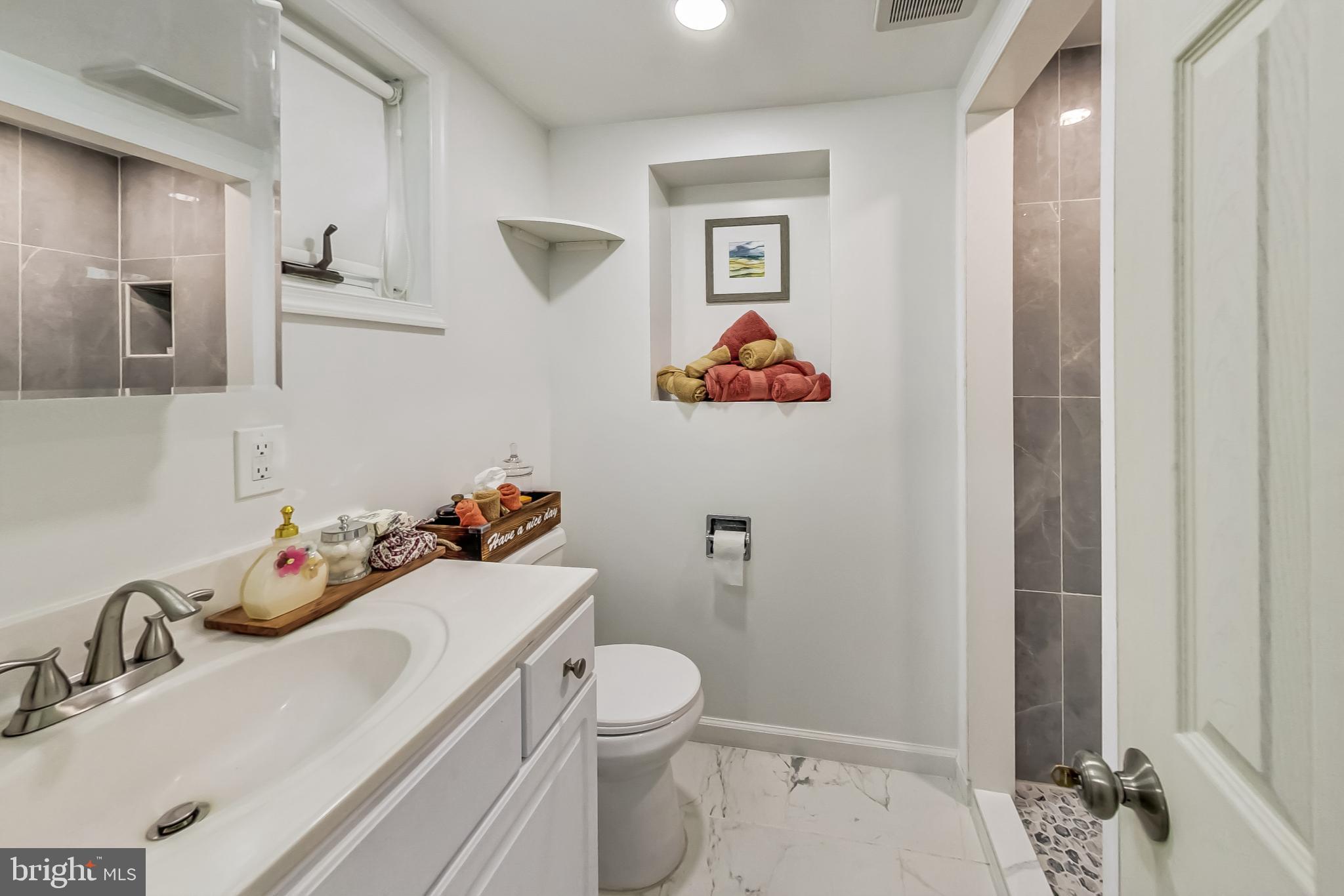 5906 Camberly Avenue Springfield, VA 22150 - Photo 24 of 36 Gallery Image 24