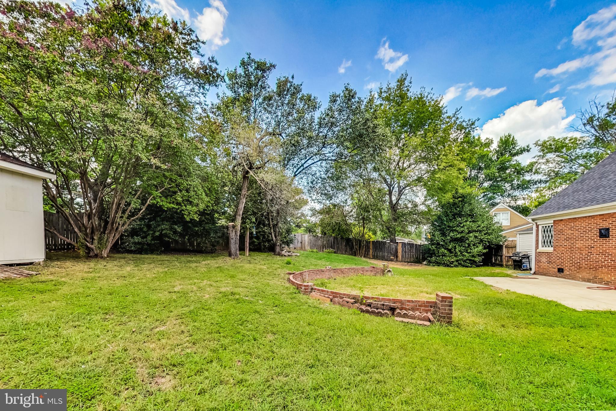 5906 Camberly Avenue Springfield, VA 22150 - Photo 32 of 36 Gallery Image 32