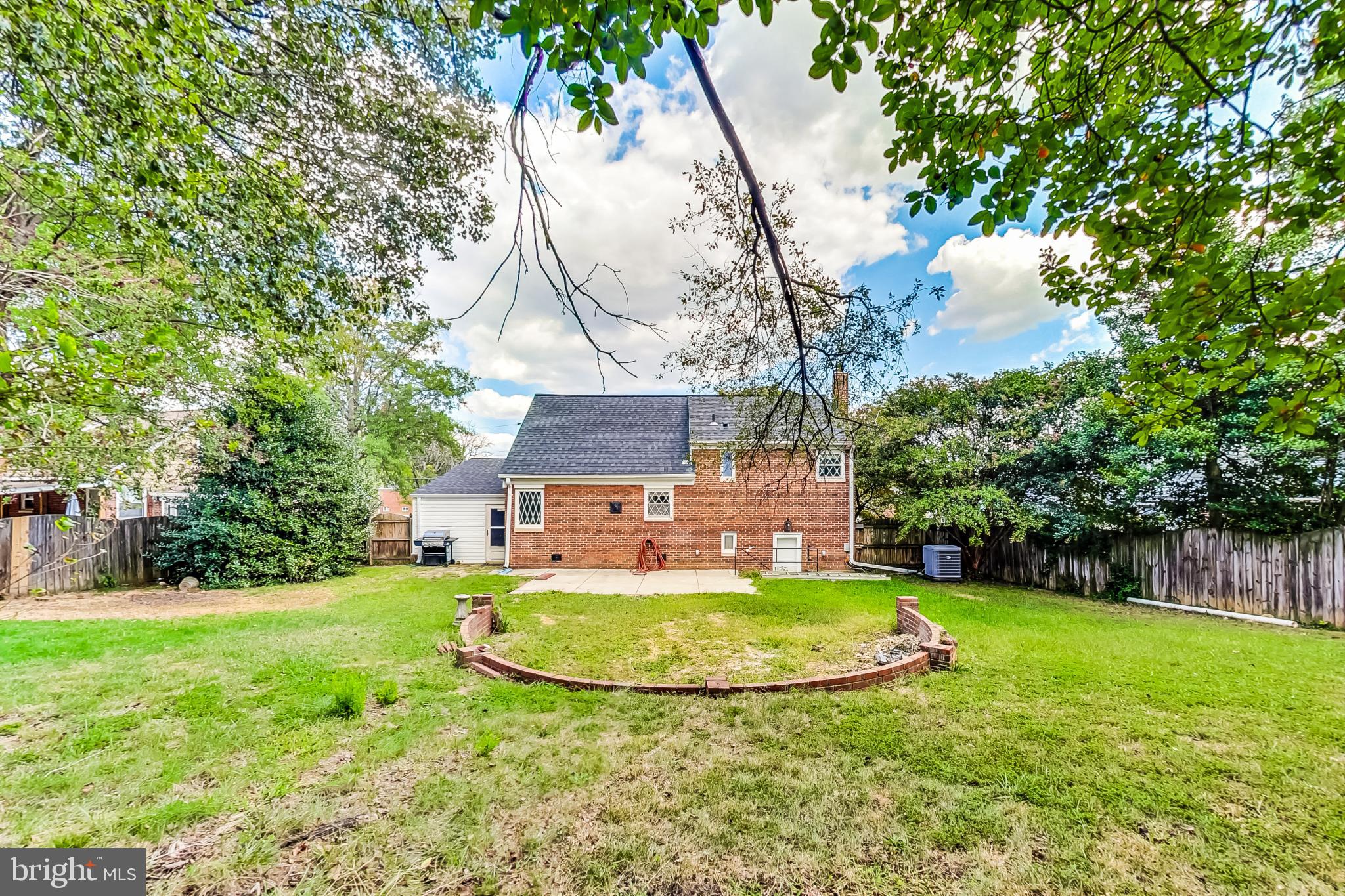 5906 Camberly Avenue Springfield, VA 22150 - Photo 34 of 36 Gallery Image 34