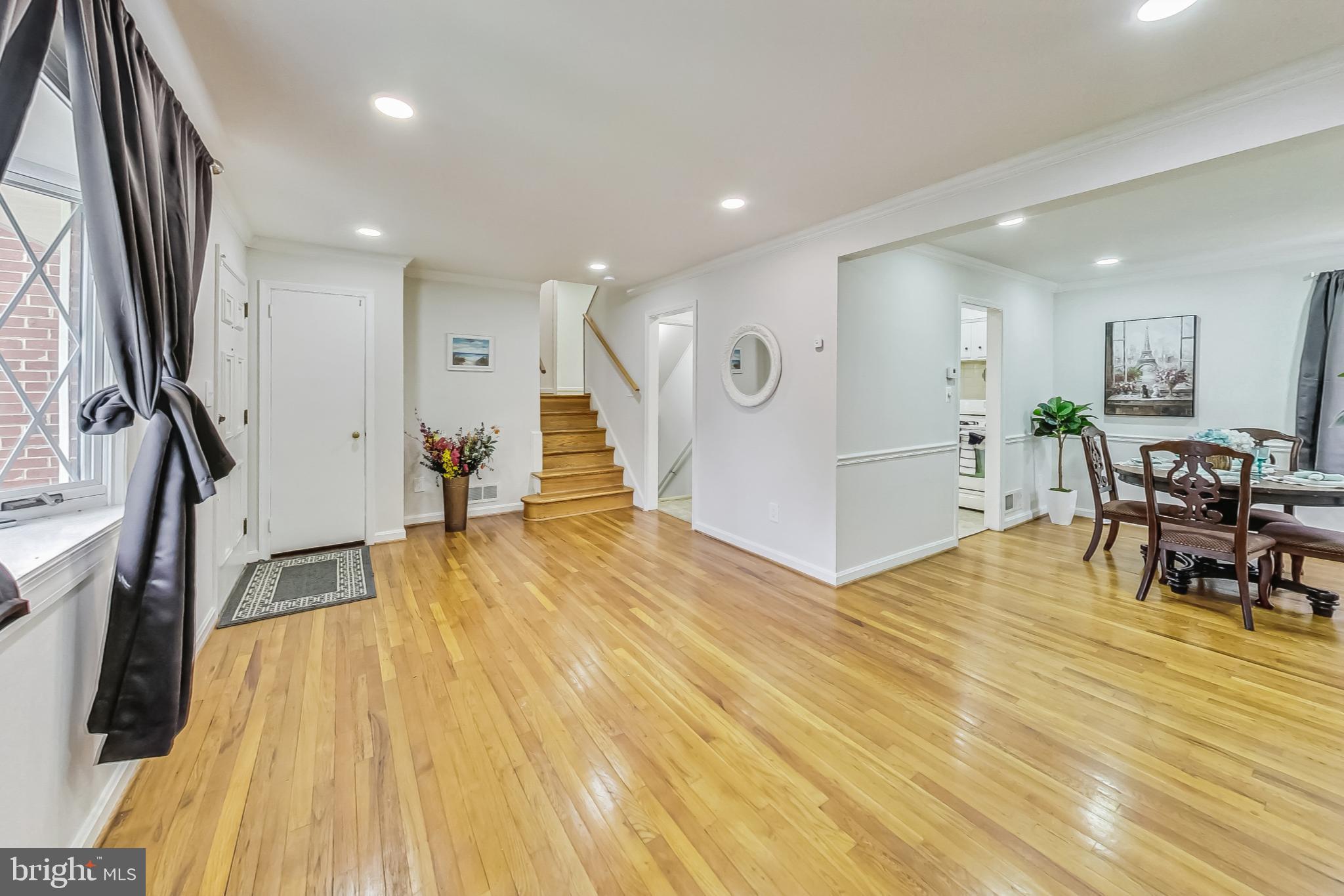 5906 Camberly Avenue Springfield, VA 22150 - Photo 7 of 36 Gallery Image 7