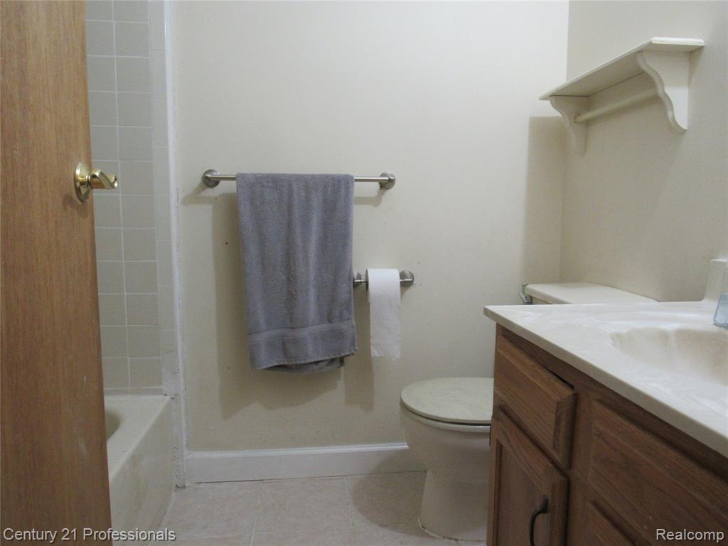 2871 Walbridge Road Rochester Hills, MI 48307 - Photo 13 of 15
