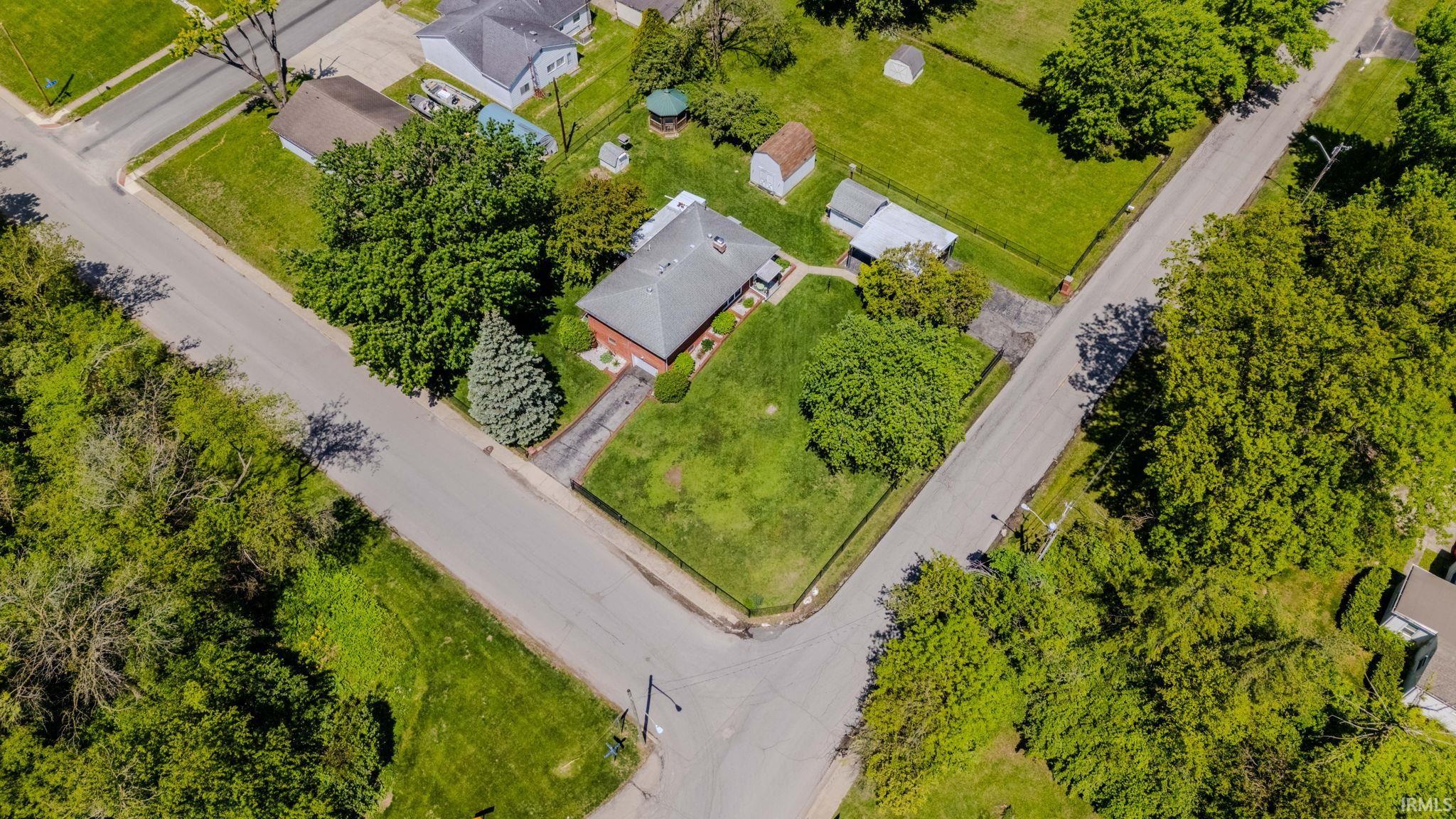 5304 Boy Scout Road Indianapolis, IN 46226 - Photo 5 of 34