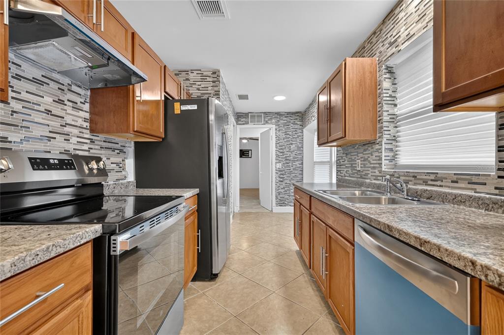 3106 Knightsbridge Road Orlando, FL 32818 - Photo 12 of 24 Gallery Image 12