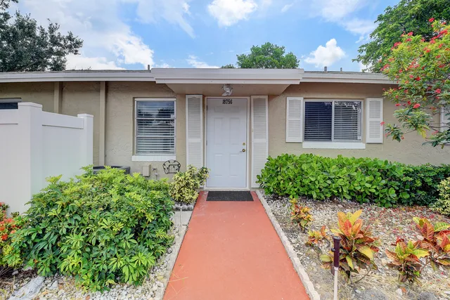 $2,100 | 18756 Schooner Drive, Unit B, Boca Raton, FL 33496
