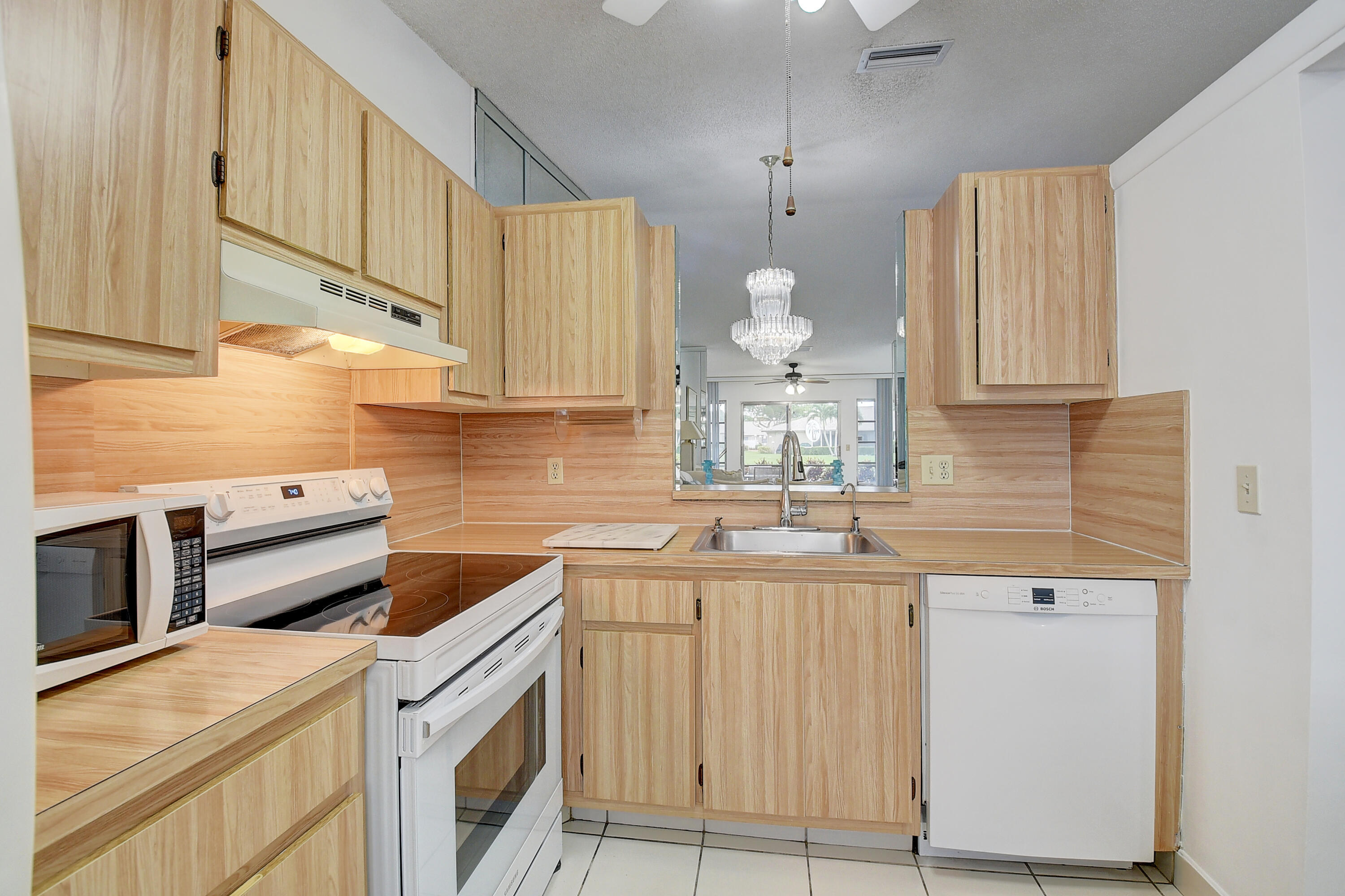 18756 Schooner Drive, Unit B Boca Raton, FL 33496 - Photo 12 of 44 11_dsc_7693_4_5_6_7